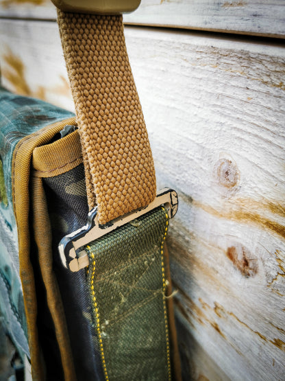 M-0169 Messenger Bag "Rick Flag" in Bravoflage