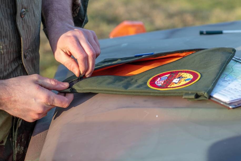 MK-0028 MK10 Document Pouch / iPad pouch made from German Aircrew Immersion Suit - "Indy Down under" Patch