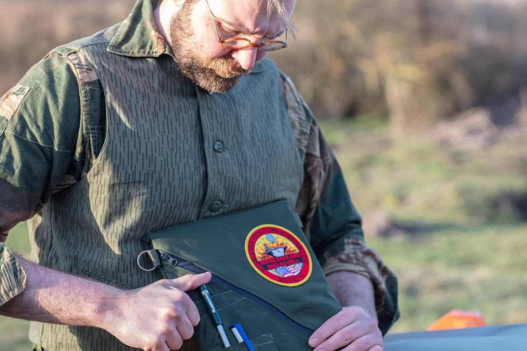 MK-0028 MK10 Document Pouch / iPad pouch made from German Aircrew Immersion Suit - "Indy Down under" Patch