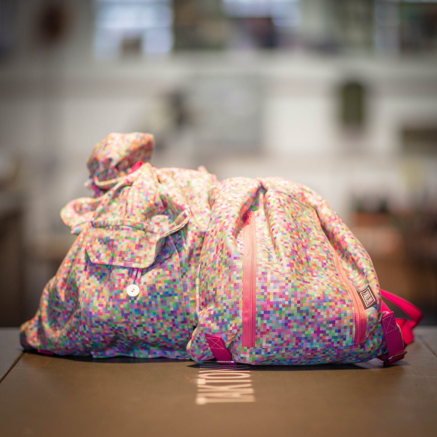 V-0104 Veshmeshok / Daypack in colorful flickering pattern