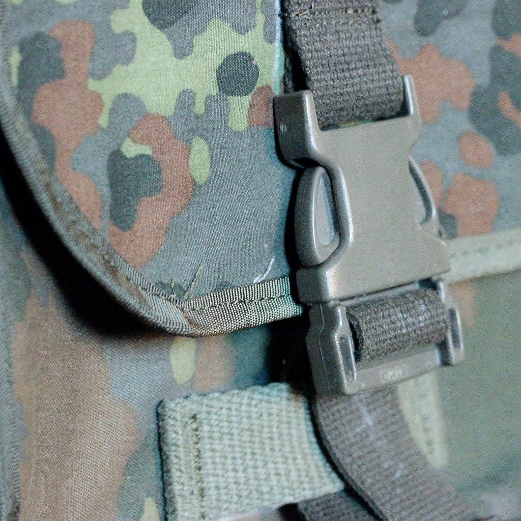 M-0143 Messenger Bag in German Flecktarn