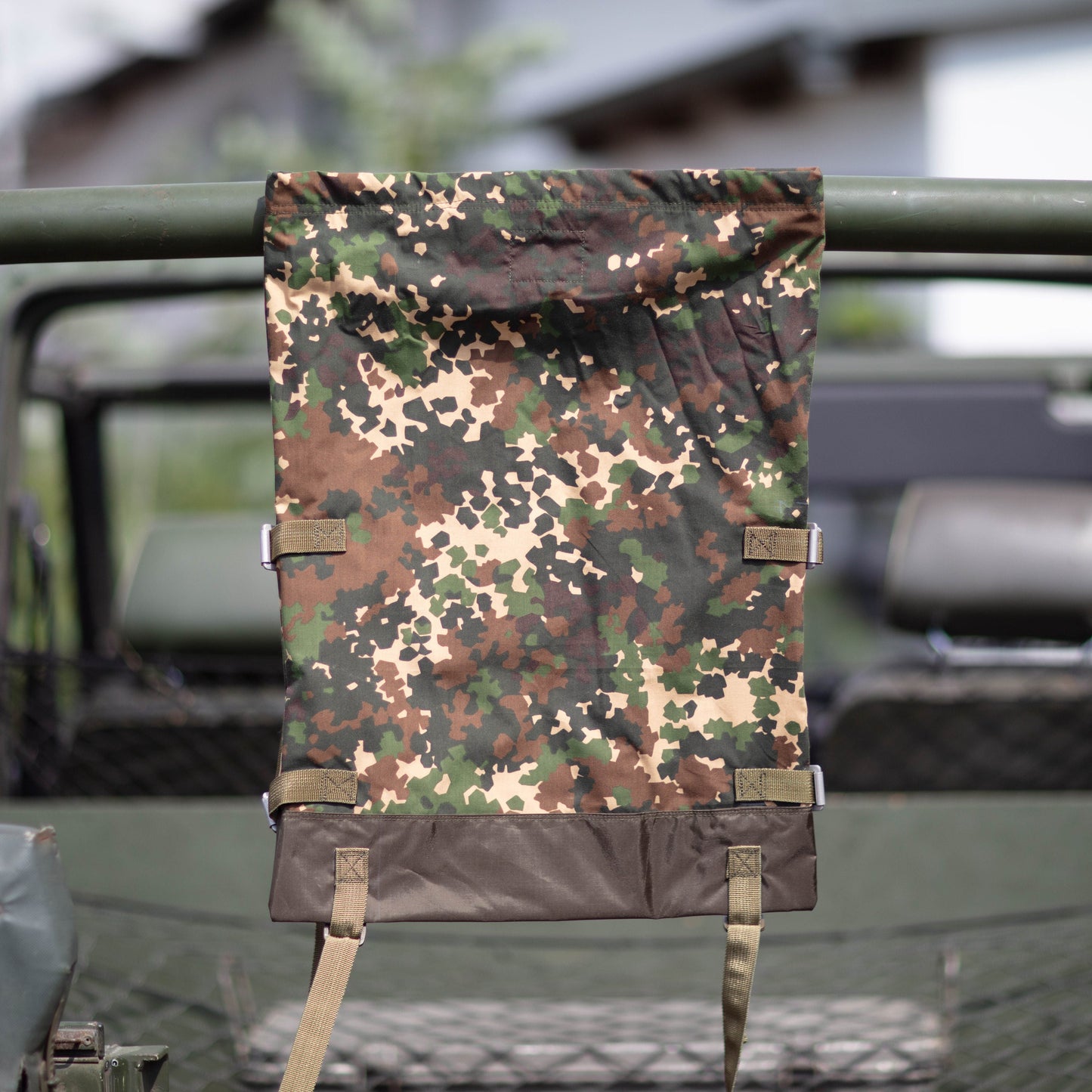 V-0130 & V-0131 Veshmeshok / Daypack in Russian Skol camouflage pattern