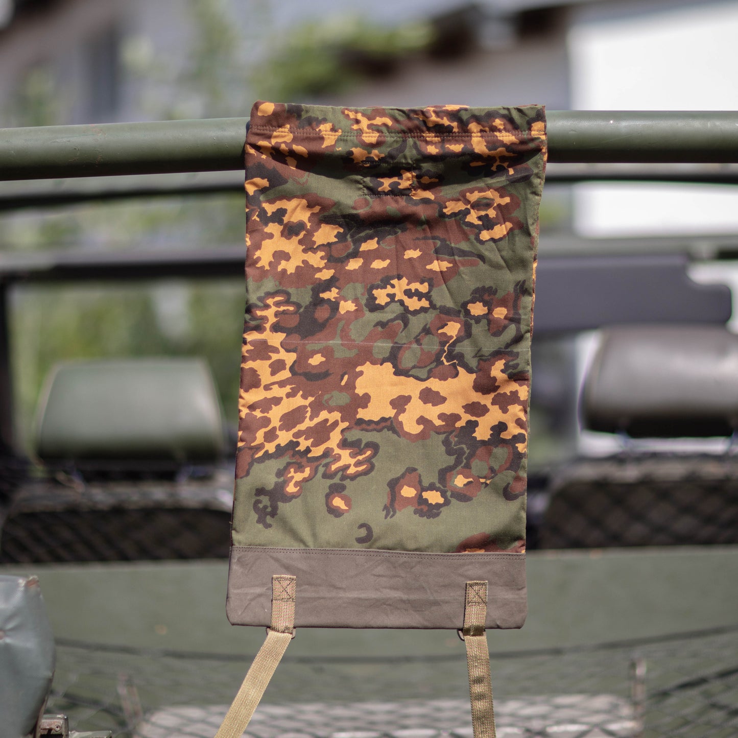 V-0136 & V-0137 Veshmeshok / Daypack in Russian "SS-Leto" camouflage pattern