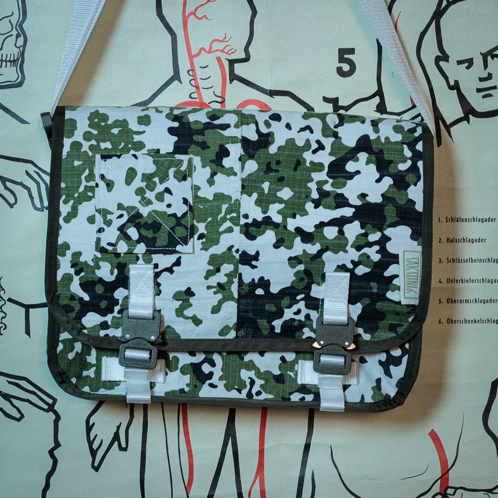 M-0160 Messenger Bag in Danish M/84 Snow Camouflage